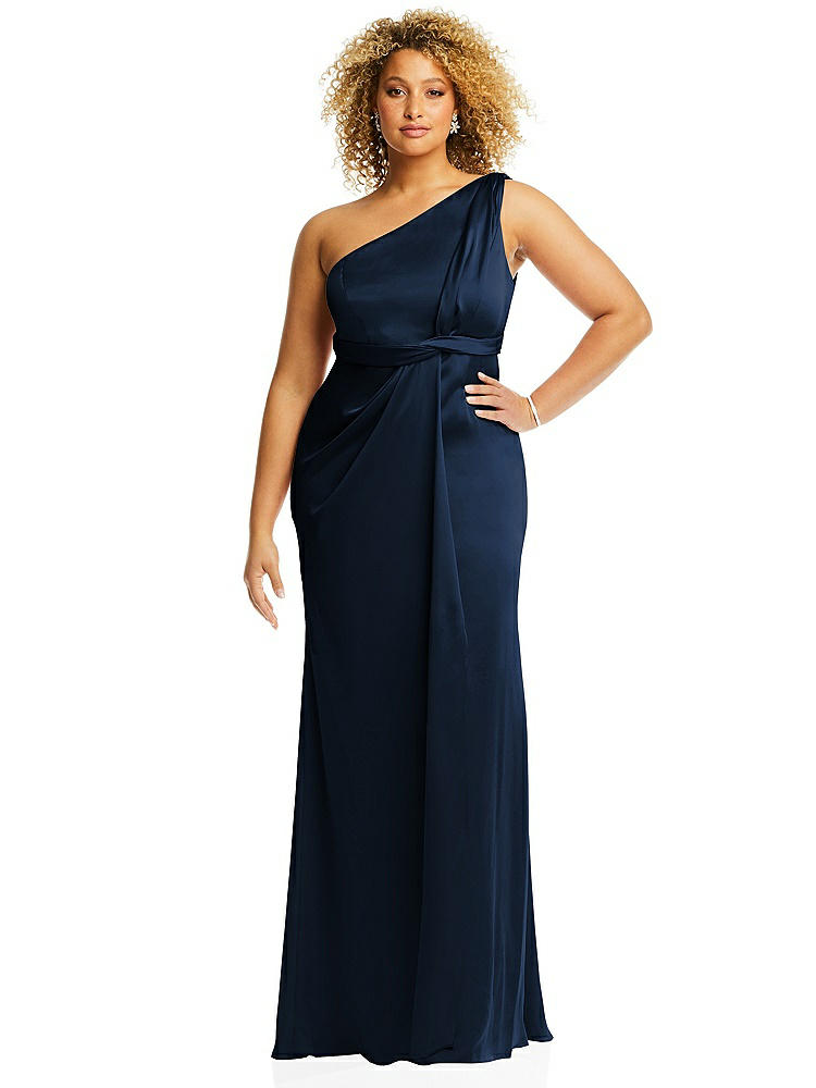 【NEW】【STYLE: 3111】ワンショルダー ドレープ ひねり 帝国 ウエスト トランペット ガウン【COLOR: Midnight Navy】【SIZE: 00-30W】