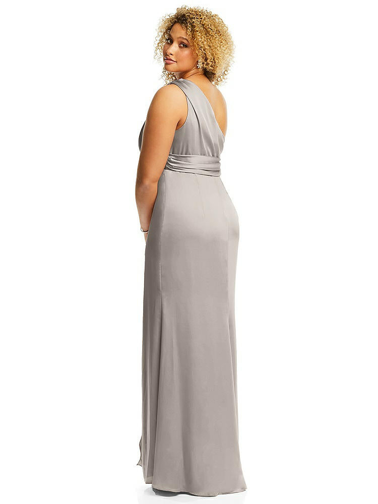 【NEW】【STYLE: 3111】ワンショルダー ドレープ ひねり 帝国 ウエスト トランペット ガウン【COLOR: Taupe】【SIZE: 00-30W】