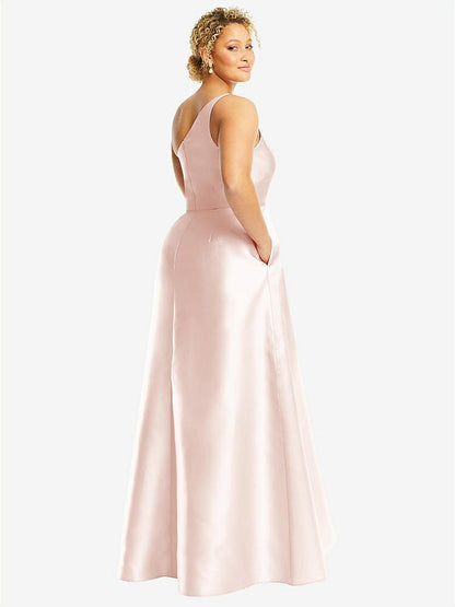 【NEW】【STYLE: D831】ワンショルダー サテン ガウン ドレープ付き 前面 スリット および ポケット【COLOR: Blush】【SIZE: 00-30W】