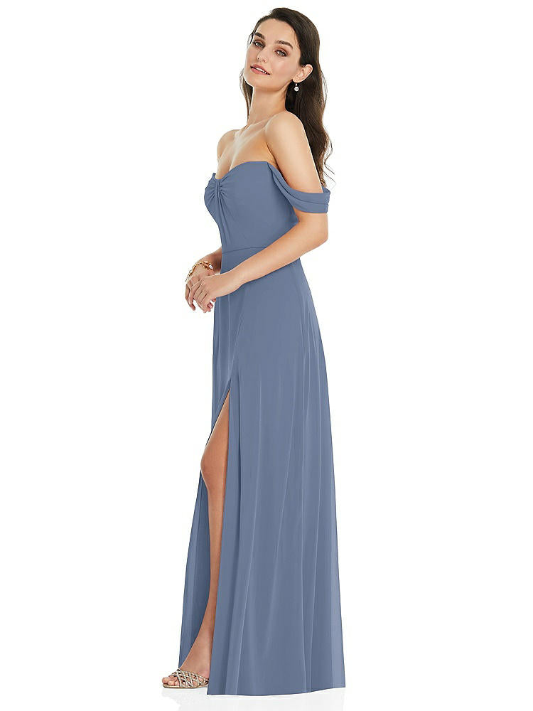 【NEW】【STYLE: 3105】オフショルダー ドレープ 袖 マキシ ドレス 前面 スリット【COLOR: Larkspur Blue】【SIZE: 00-30W】