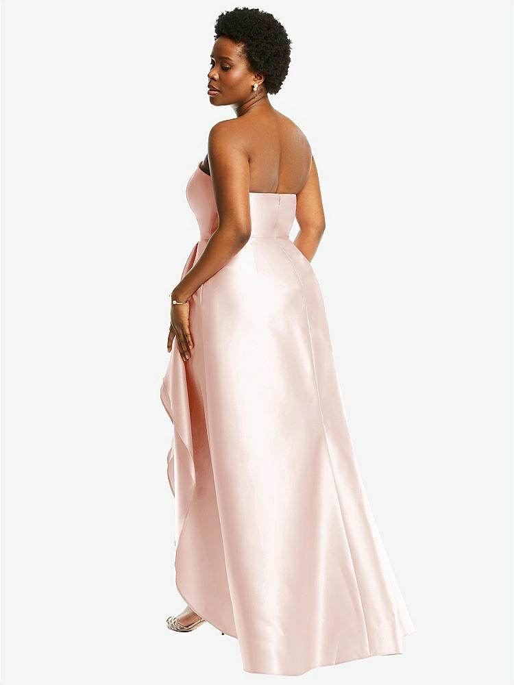 【NEW】【STYLE: D832】ストラップレス サテン ガウン ドレープ 前面 スリット および ポケット【COLOR: Blush】【SIZE: 00-30W】