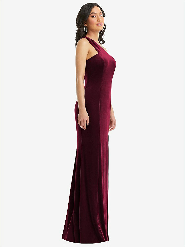 【NEW】【STYLE: 6867】ワンショルダー ベルベット トランペット ガウン 前面 スリット【COLOR: Cabernet】【SIZE: 00-30W】