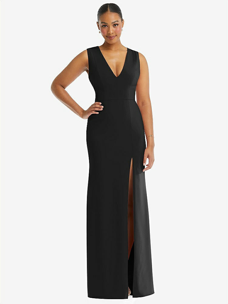 【STYLE: TH111】Deep V-Neck Closed Back Crepe Trumpet Gown with Front Slit【COLOR: Black】