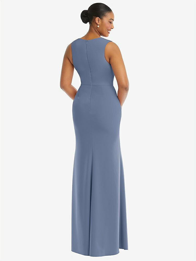 【NEW】【STYLE: TH111】ディープ Vネック 閉じた 背面 クレープ トランペット ガウン 前面 スリット【COLOR: Larkspur Blue】【SIZE: 00-30W】