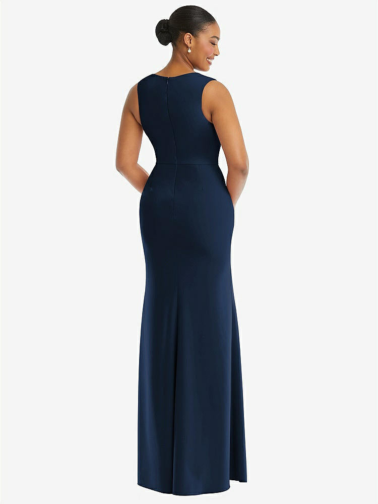 【NEW】【STYLE: TH111】ディープ Vネック 閉じた 背面 クレープ トランペット ガウン 前面 スリット【COLOR: Midnight Navy】【SIZE: 00-30W】