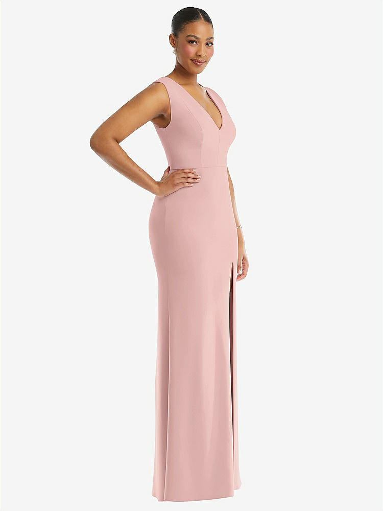 【NEW】【STYLE: TH111】ディープ Vネック 閉じた 背面 クレープ トランペット ガウン 前面 スリット【COLOR: Rose - PANTONE Rose Quartz】【SIZE: 00-30W】