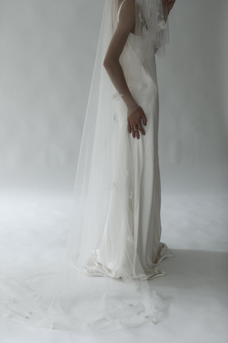 [AB ELLIE] LUNA Elegant Soft Tulle Wedding Veil