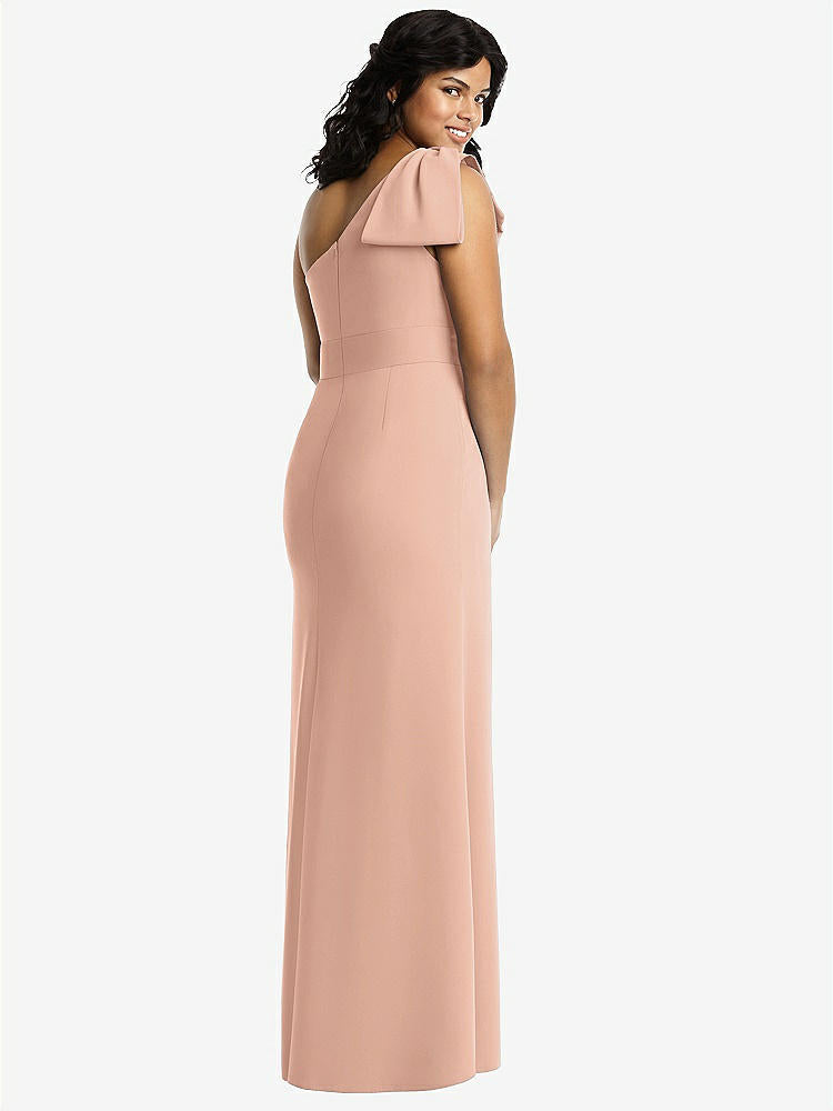 【NEW】【STYLE: 6769】弓 ワンショルダー トランペット ガウン【COLOR: Pale Peach】【SIZE: 00-30W】