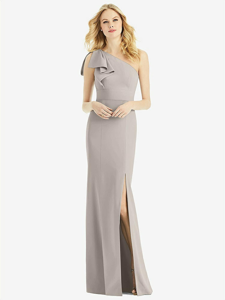 【NEW】【STYLE: 6769】弓 ワンショルダー トランペット ガウン【COLOR: Taupe】【SIZE: 00-30W】
