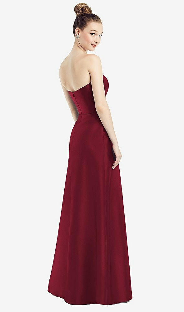 【NEW】【STYLE: D774】ストラップレス ノッチ サテン ガウン ポケット付き【COLOR: Burgundy】【SIZE: 00-30W】