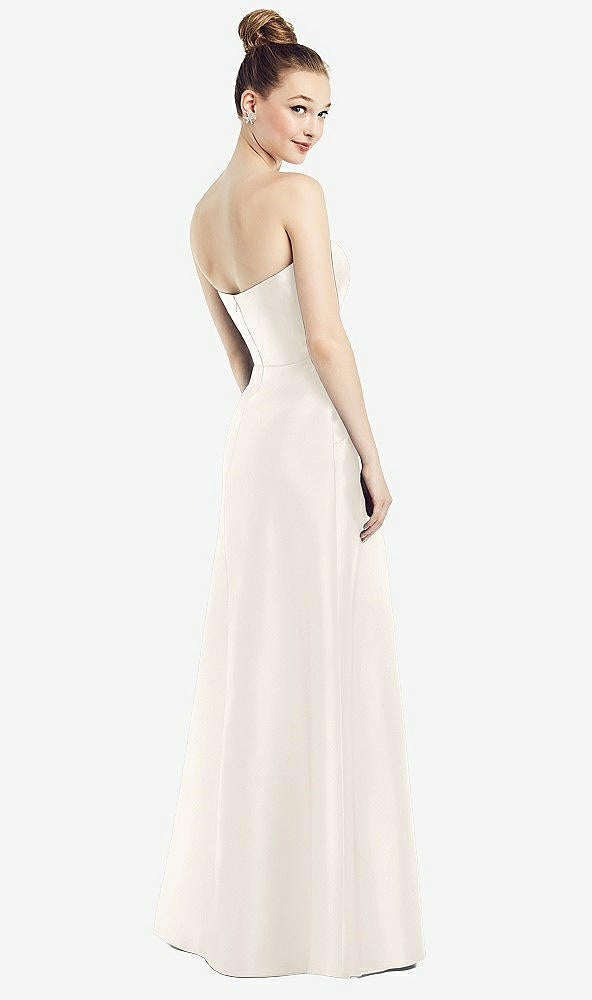 【NEW】【STYLE: D774】ストラップレス ノッチ サテン ガウン ポケット付き【COLOR: Ivory】【SIZE: 00-30W】