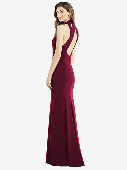 【NEW】【STYLE: 6827】ボウネック オープンバック トランペット ガウン【COLOR: Cabernet】【SIZE: 00-30W】