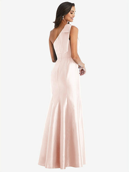 【STYLE: D794】Bow One-Shoulder Satin Trumpet Gown【COLOR: Blush】
