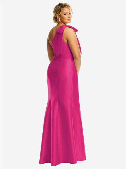 【NEW】【STYLE: D794】弓 ワンショルダー サテン トランペット ガウン【COLOR: Think Pink】【SIZE: 00-30W】