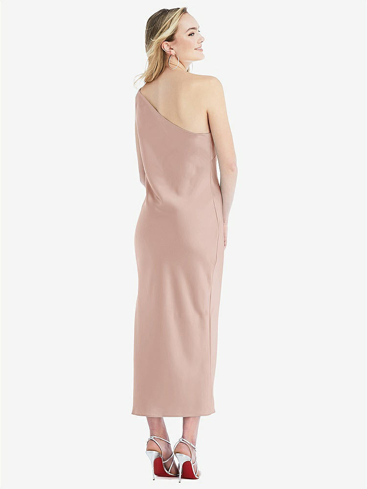 【NEW】【STYLE: 8202】ワンショルダー 非対称 MIDI スリップ ドレス【COLOR: Toasted Sugar】【SIZE: 00-30W】