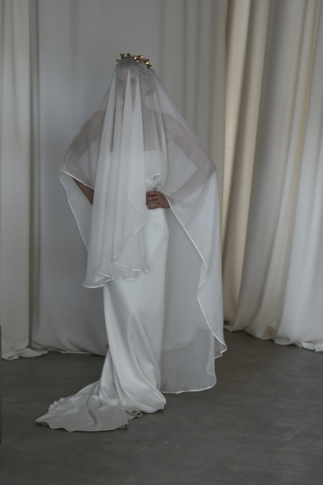 【新】【A.B. ELLIE】 Silk Chiffon Drop Veil