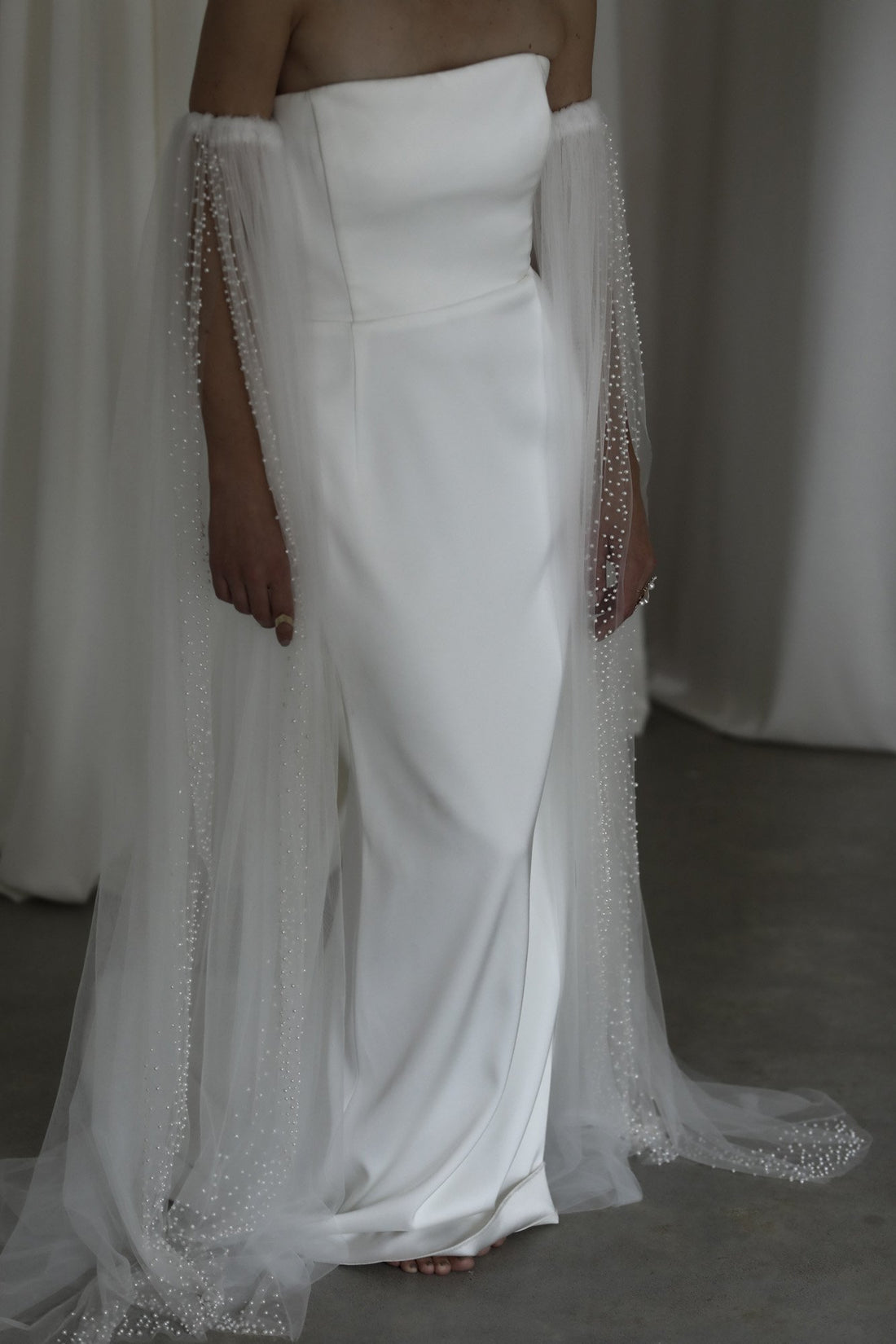 【新】【A.B. ELLIE】 Hayden Pearl Column Sleeves