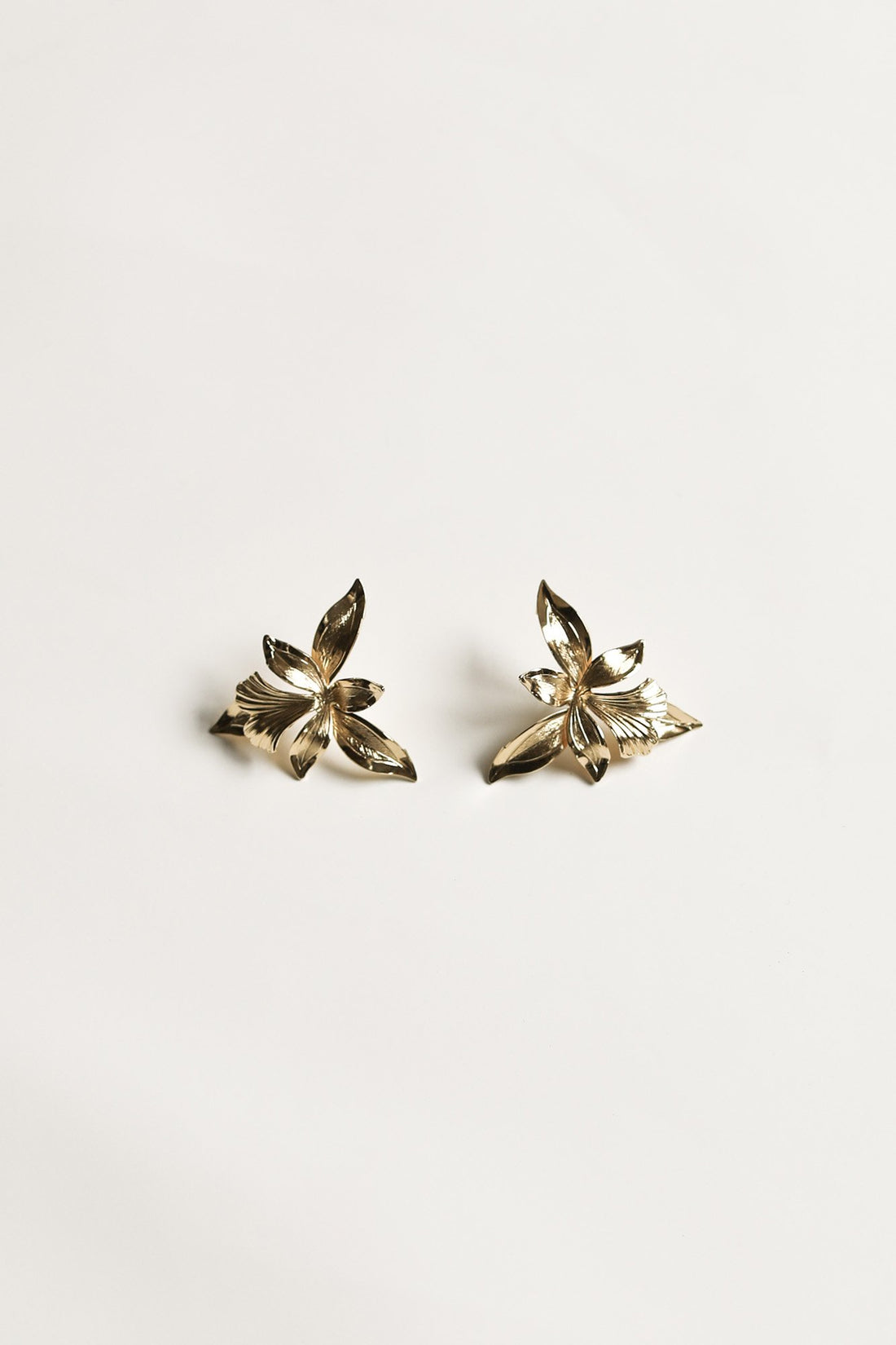 【新】【A.B. ELLIE】 Iris Statement Studs