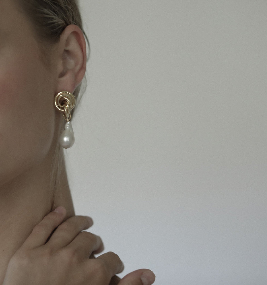 【新】【A.B. ELLIE】 Large Infinity Knot Baroque Drops